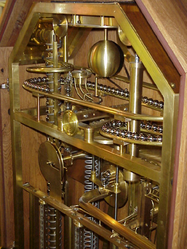 Illustration for article titled L'Anchrone: Amazing Clock Has Balls